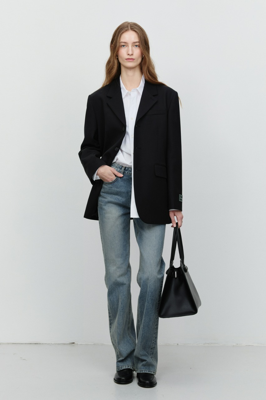 UNISEX 3 BUTTON WOOL BLAZER BLACK Hover